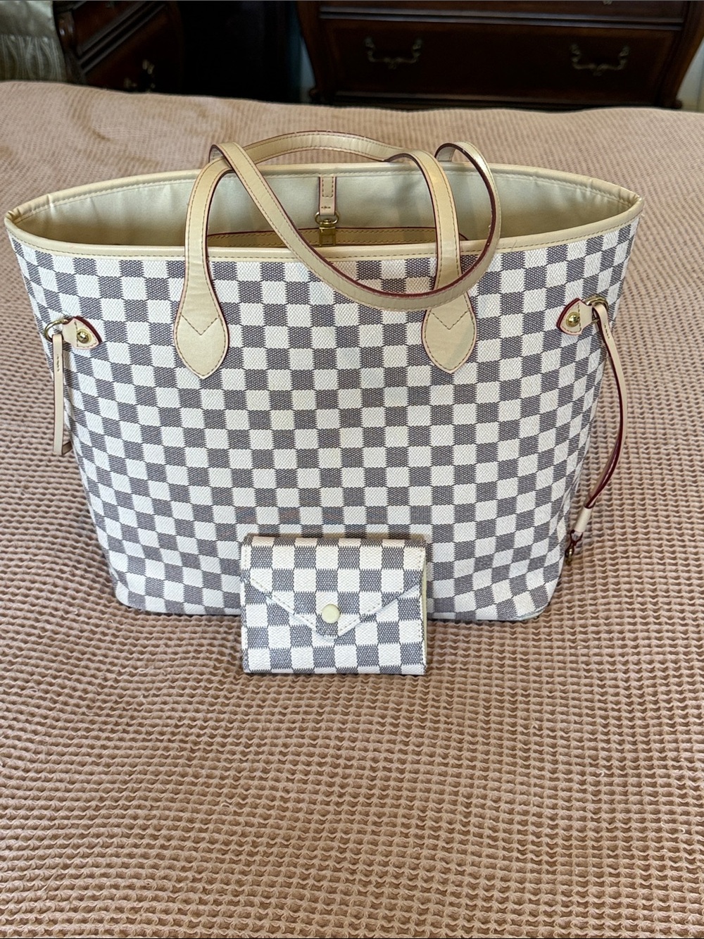 Classic Checker Tote Bag in Gray and White with matching wallet.